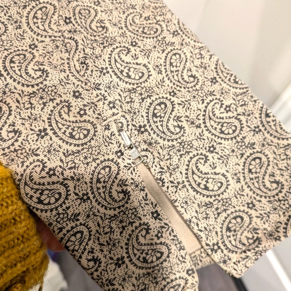 All Saints Spitalfields Paisley print cropped skinny jeans, camel & grey, size 8 - Picture 7 of 13